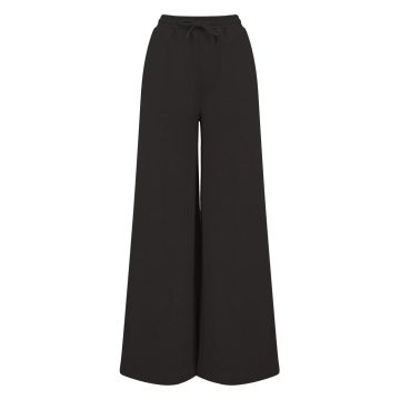 Women's sustainable fashion wide leg joggers
